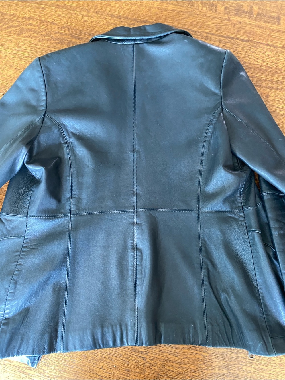 Black leather jacket, size medium - Picture 3 of 6